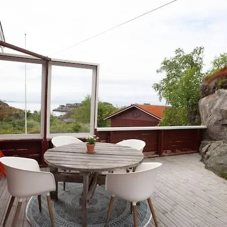 A Family-home In Lofoten * Kabelvåg