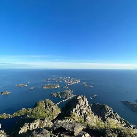 A Family-home In Lofoten Kabelvåg