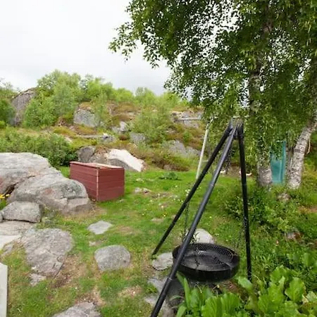 A Family-home In Lofoten Hotell