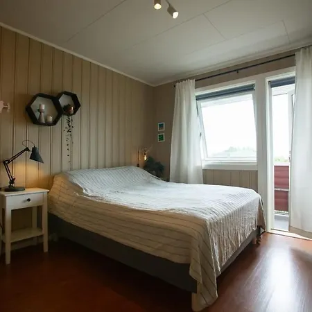 A Family-home In Lofoten Hotell Kabelvåg