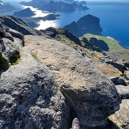A Family-home In Lofoten Hotell *