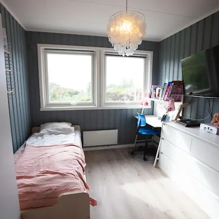 A Family-home In Lofoten Hotell